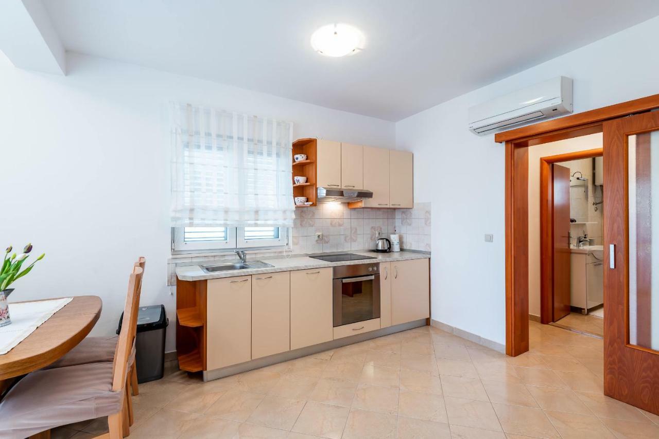 Apartmani Marina Klek Exterior photo