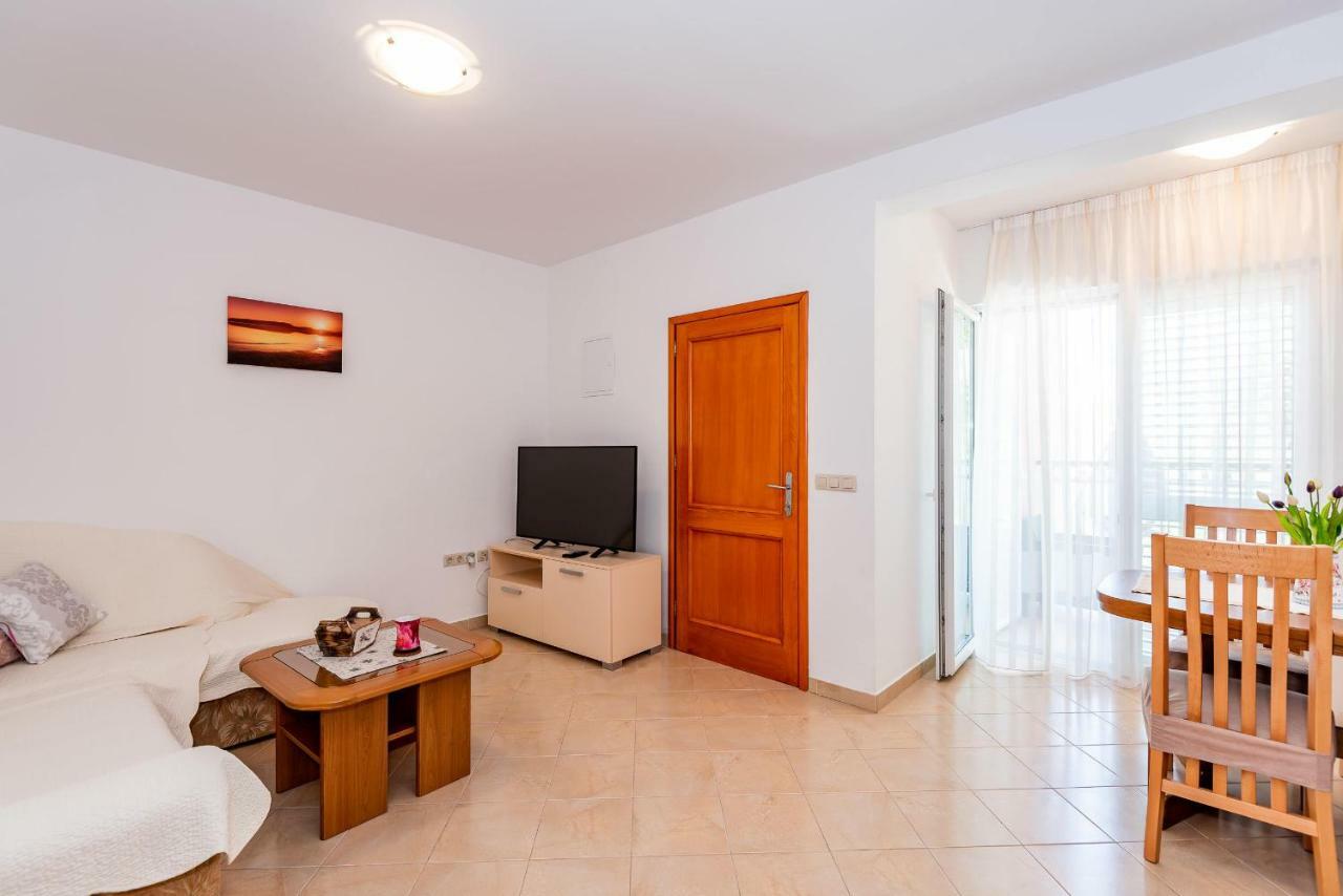 Apartmani Marina Klek Exterior photo