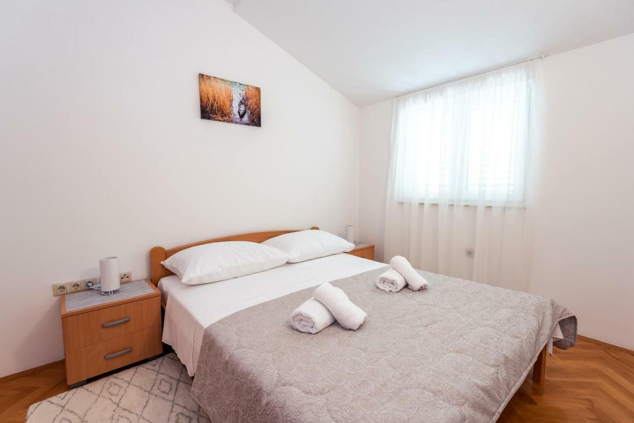Apartmani Marina Klek Exterior photo