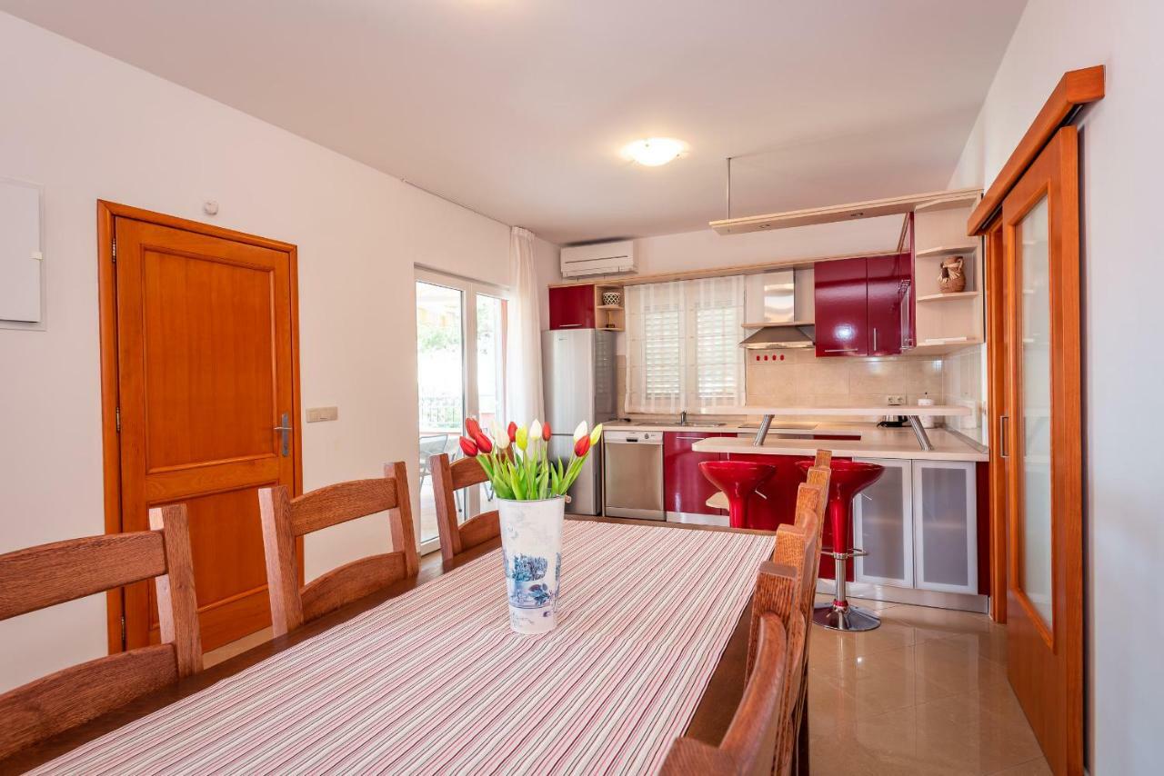 Apartmani Marina Klek Exterior photo